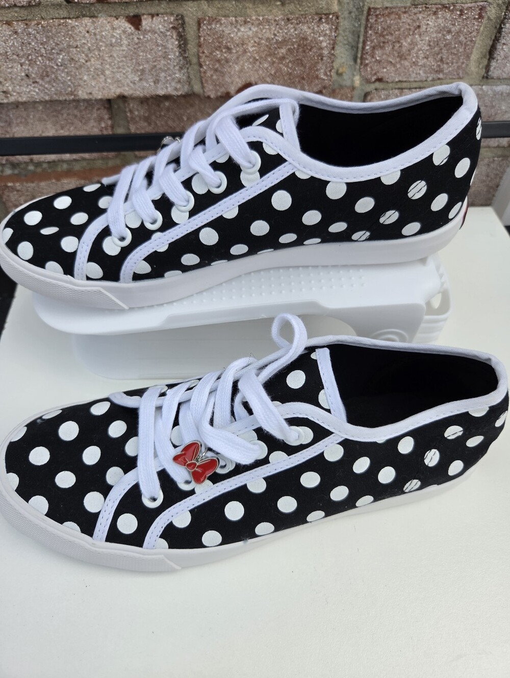 Minnie Mouse Polka Dot Lace Up Canvas Shoes Y2K Disneycore Retro Vibe Size 8